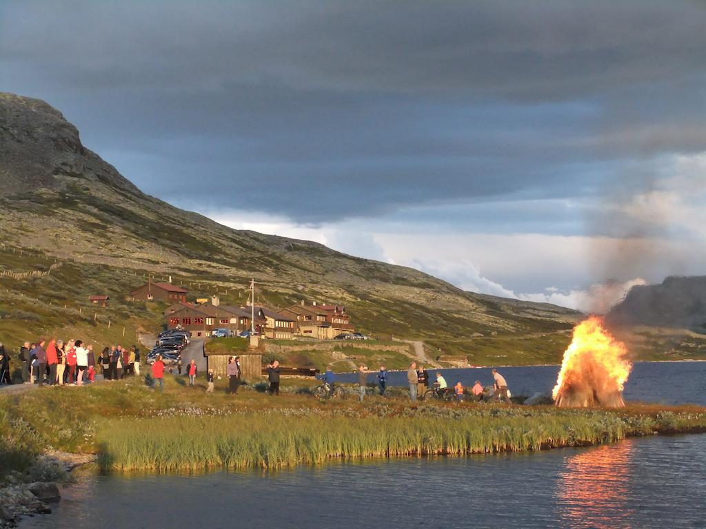 Отель Smuksjoseter Fjellstue Hovringen Экстерьер фото