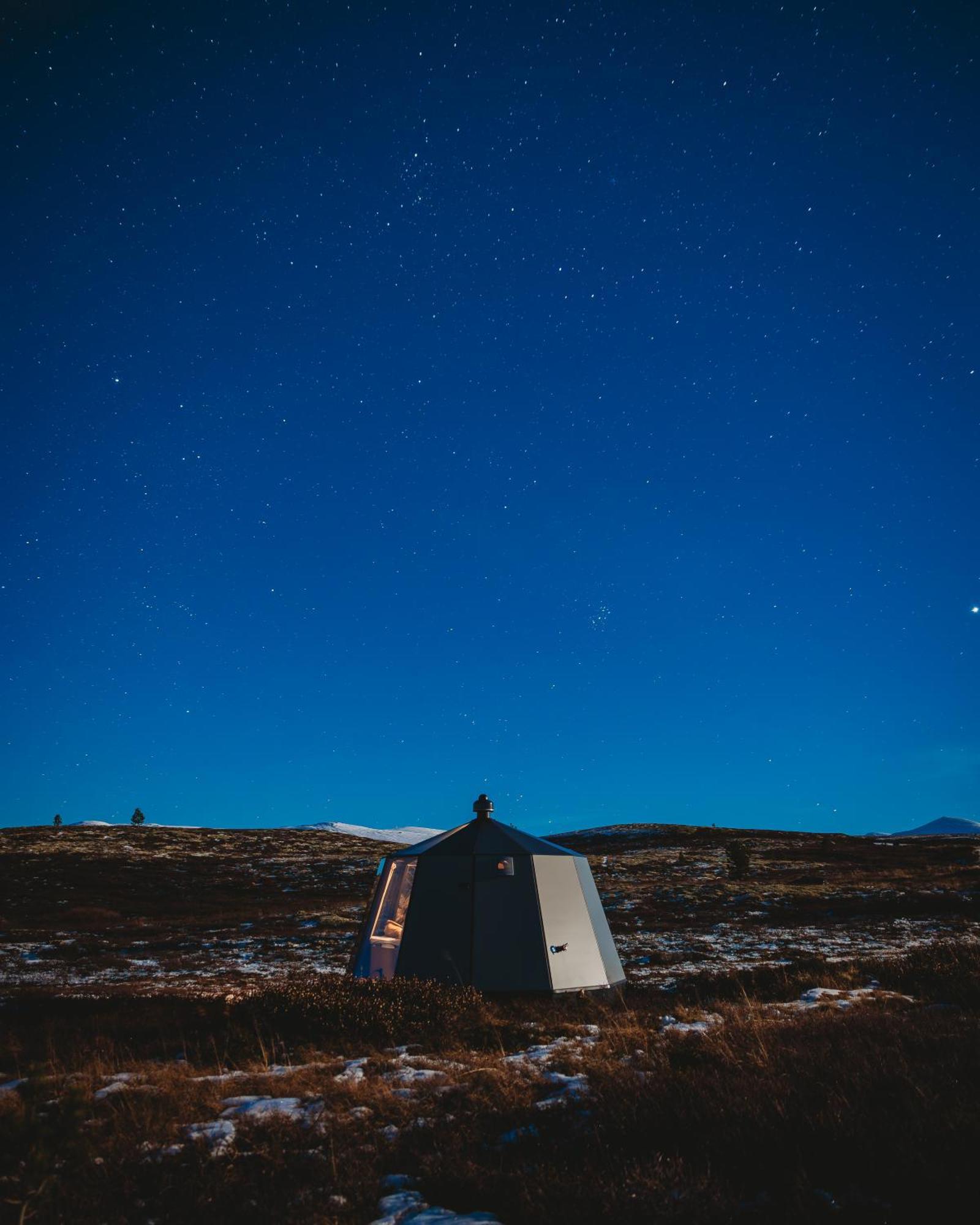 Отель Smuksjoseter Fjellstue Hovringen Экстерьер фото